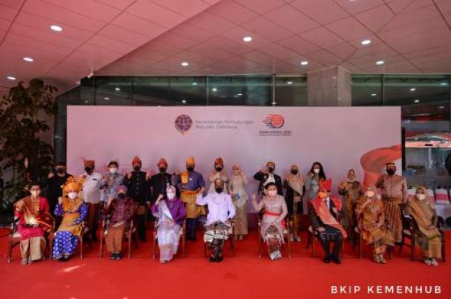 Menhub Ajak Insan Perhubungan Terus Bergerak Harmonikan Indonesia