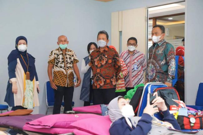 Semarakkan HUT ke-22, KKP Bersama PMI Gelar Donor Darah