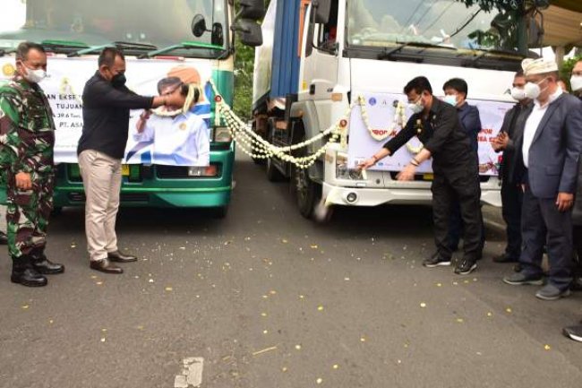 Di Surabaya, Mentan SYL Lepas Ekspor Olahan Singkong dan Kopi