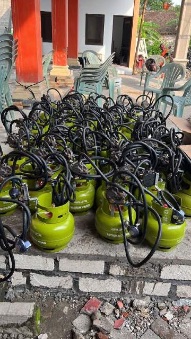 Dukung Program Konversi LPG, Dirjen Migas Dan Pertamina Berikan 100 Paket Konversi LPG ke Petani Gresik