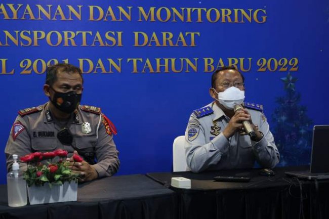 Pastikan Pelaksanaan Libur Nataru Baik, Dirjen Hubdat Tinjau Gerbang Tol Cikatama dan Pos Pelayanan Tanjung Pura