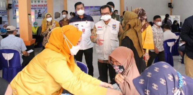 Dirjen Bina Pemdes Kemendagri Tinjau Vaksinasi Booster di Bekasi
