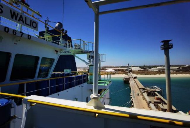 Kibarkan Merah Putih, Kapal Tanker MT Walio Sukses Bersandar di Australia