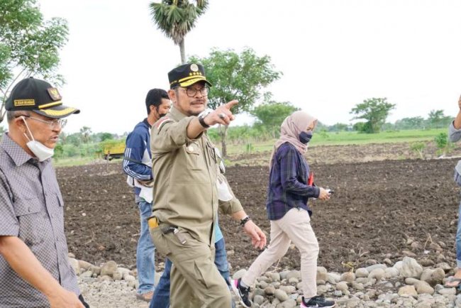 Mentan SYL Kejar Tanam Jagung di Jeneponto