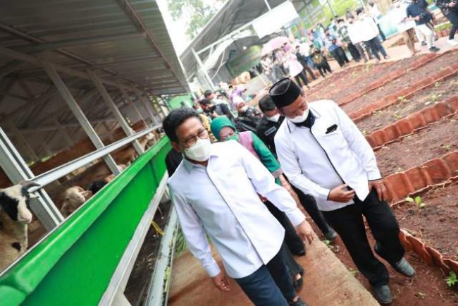 Resmikan di Kandang Sapi, Gus Halim: BUM Desa Bersama Harus Sejahterakan Warga Desa