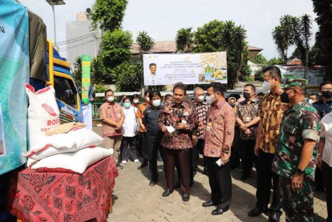 Kementan Bersama Pelaku Usaha Suplai Kedelai Untuk Pengrajin Tahu dan Tempe