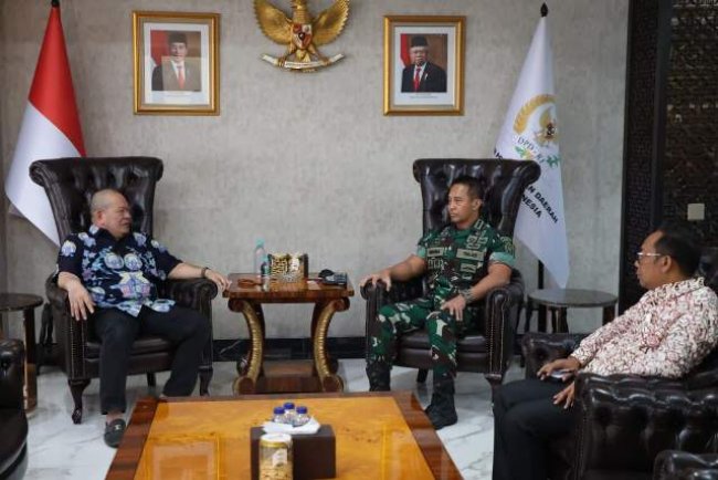 Kunjungi Ketua DPD RI, Panglima TNI Dukung Aparat Tak Represif ke Mahasiswa