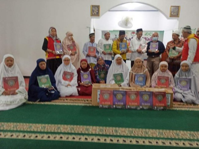 Wakaf Sejuta Quran PDUI Kota Bekasi dan IDC di Sukabumi dan Garut 
