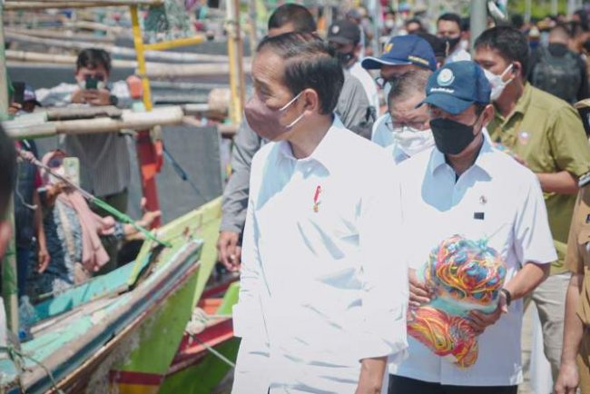 Menteri Trenggono Dampingi Presiden Serap Aspirasi Nelayan Cirebon