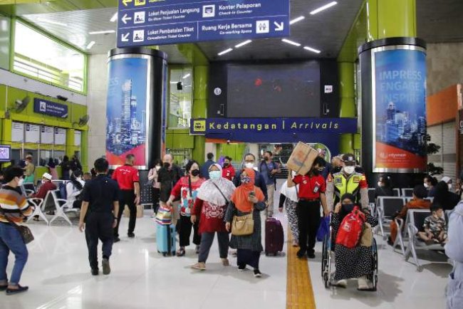 Mulai 18 Mei 2022, Penumpang KA Dari Stasiun Gambir Dan Pasar Senen Yang Sudah Vaksin Kedua Tak Perlu Antigen