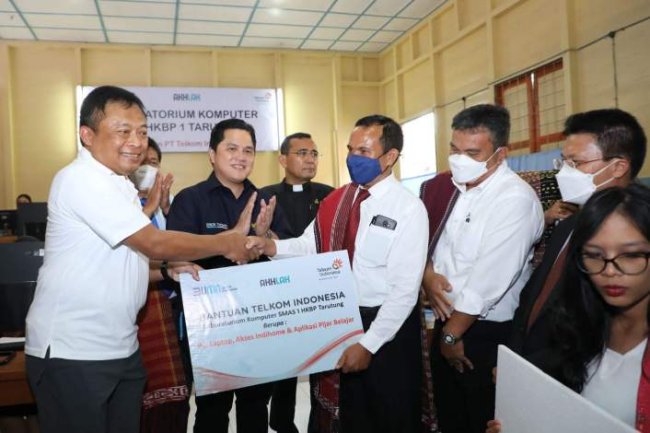 Tingkatkan Daya Saing Generasi Muda,  Telkom Hadirkan Digitalisasi Pendidikan di Tarutung