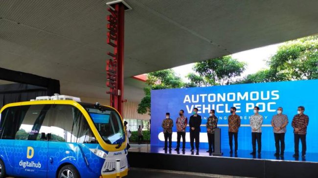 Menhub Budi Karya Resmikan Uji Coba Kendaraan Listrik Otonom Pertama Indonesia di Q Big BSD City