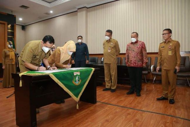 Lantik 374 Pejabat Administrator dan Pengawas ke Dalam Jabatan Fungsional, Pj Gubernur Banten Ingatkan Pentingnya Pengabdian