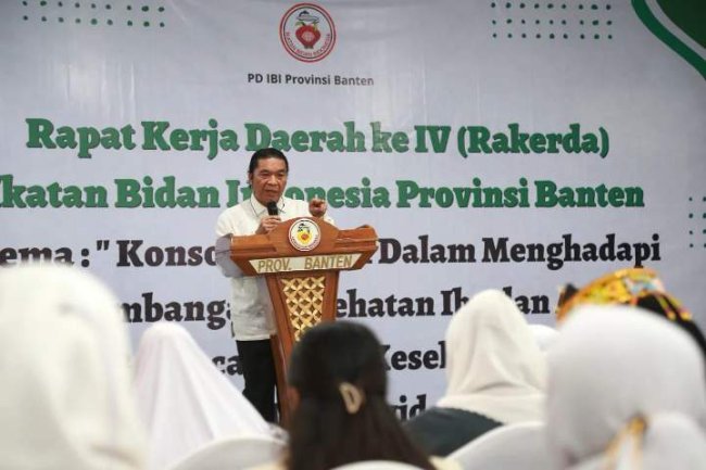 Pj Gubernur Al Muktabar Membuka Rakerda IV PD Ikatan Bidan Indonesia Provinsi Banten Tahun 2022