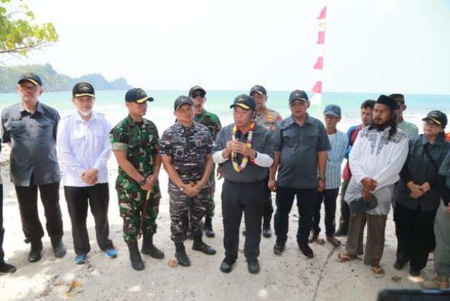 Penjabat Gubernur Banten Al Muktabar Gunakan Platform Digital Promosikan Wisata Pulau Sangiang