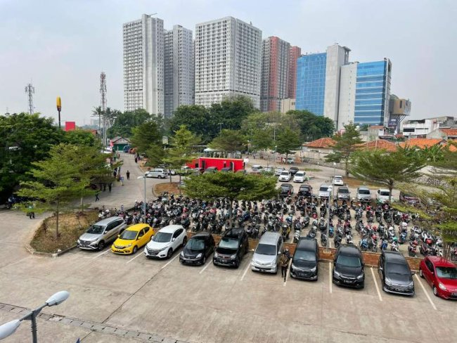 KAI Daop 1 Tegaskan Tidak Ada Pungutan Liar di Area Parkir Stasiun Bekasi Timur