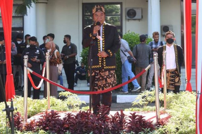 Upacara HUT Ke-22 Provinsi Banten, Pj Gubernur Al Muktabar : Membangun Banten Adalah Membangun Indonesia