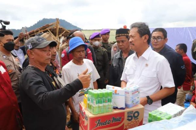 KKP Kirim Bantuan Ikan, Pakaian, hingga Sembako ke Korban Gempa Cianjur