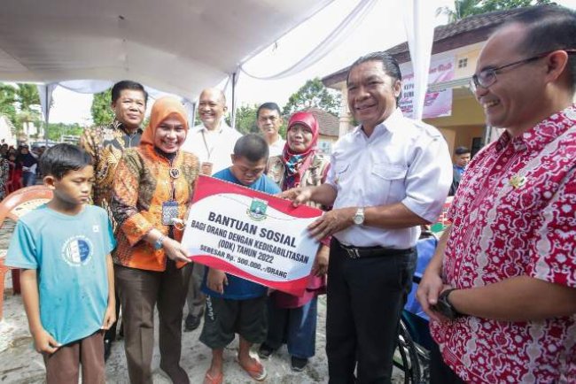 Pj Gubernur Banten Al Muktabar: Kita Terus Mendorong Usaha Masyarakat Berkembang
