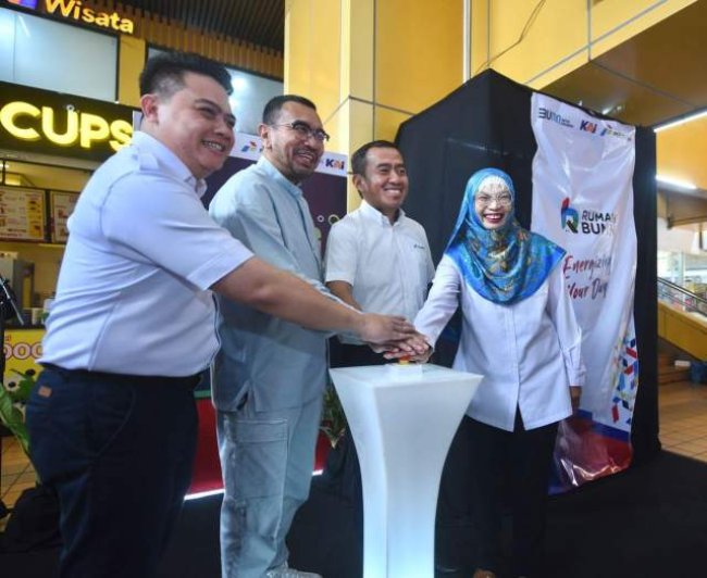 Perluas Pasar UMKM, Sinergi BUMN Pertamina - KAI Luncurkan Vending Machine UMKM di Stasiun Gondangdia