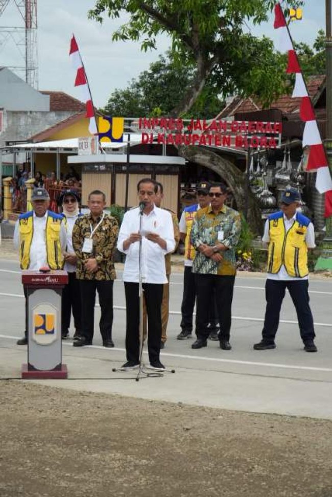 Presiden Jokowi Resmikan 3 Ruas Inpres Jalan Daerah di Blora