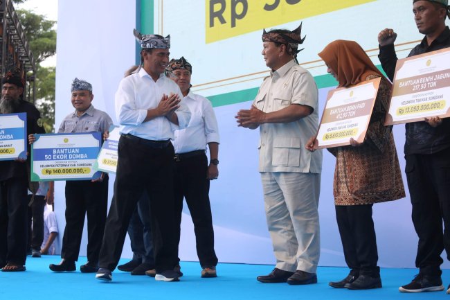 Menhan dan Mentan Dielu-elukan 60 Ribu Petani dan Peternak Se-Jawa Barat