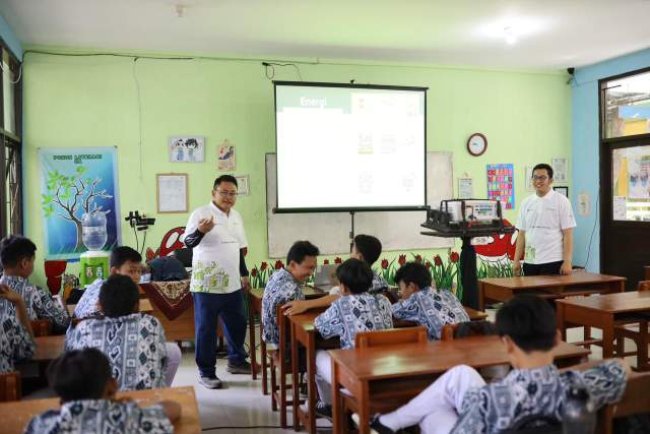 Sekolah Energi Berdikari Pertamina Edukasi 4.685 Siswa Kenali Energi Bersih