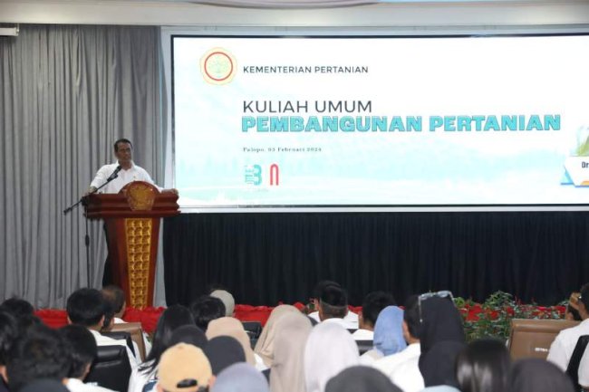Mentan Beri Kuliah Umum di Palopo, Optimis Indonesia Capai Swasembada