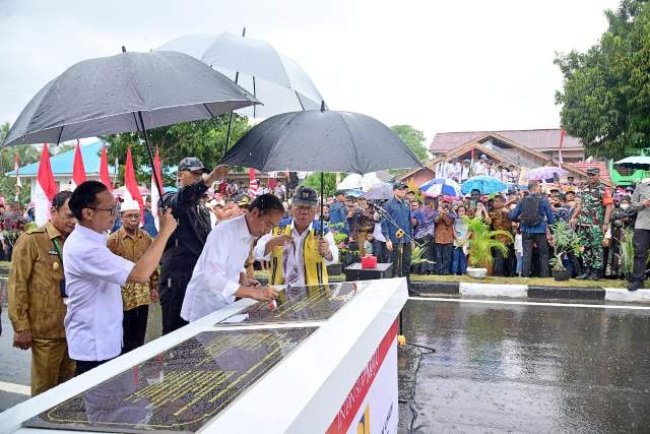 Presiden Jokowi Resmikan 15 Ruas Inpres Jalan Daerah Sepanjang 147 km di Sulawesi Tengah