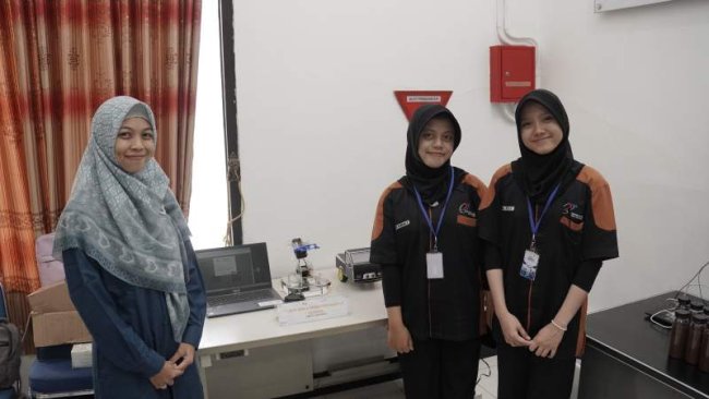 Manfaatkan KiDi IoT, Siswa SMK di Cirebon Ciptakan Robot Arm dan Aplikasi Smart Home