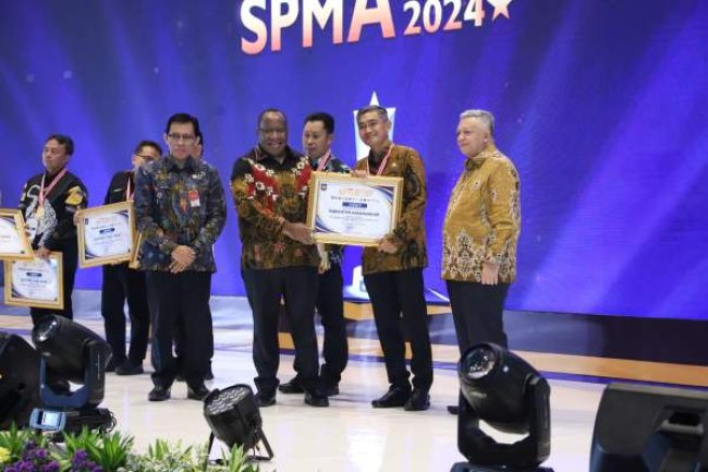 Buka SPM Awards 2024, Wamendagri Dorong Pemda Berikan Pelayanan Optimal bagi Masyarakat