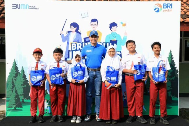 BRI Peduli Salurkan Bantuan CSR di SDN 01 dan 02 Gunung Geulis Bogor