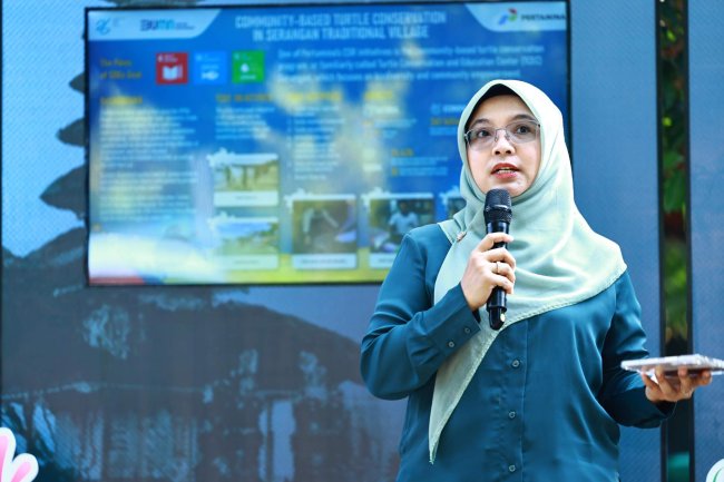 Kunjungi Konservasi Penyu, Pertamina Ajak Delegasi ASCOPE Melepas Tukik