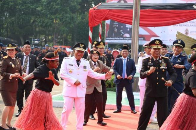 Pj Gubernur Banten Al Muktabar Ikuti Upacara Peringatan Hari Bhayangkara ke-78