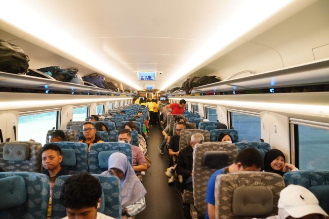 Layani 2,6 Juta Penumpang di Semester I 2024, Whoosh Hampir Capai 4 Juta Penumpang Dalam 8 Bulan Operasi
