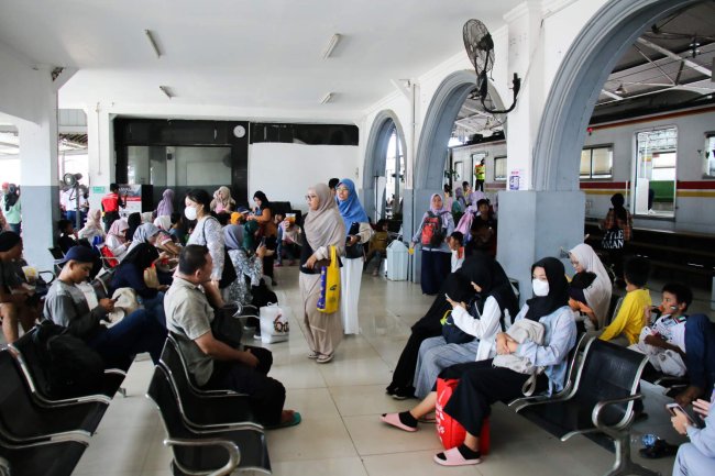 190 Ribu Lebih Tiket Nataru Telah Terjual untuk Keberangkatan dari Stasiun Gambir dan Pasar Senen