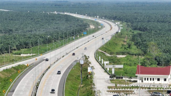 Laporan Trafik JTTS: H+2 Natal, Hutama Karya Catat Sebanyak 128.803 Kendaraan atau Meningkat 26% 