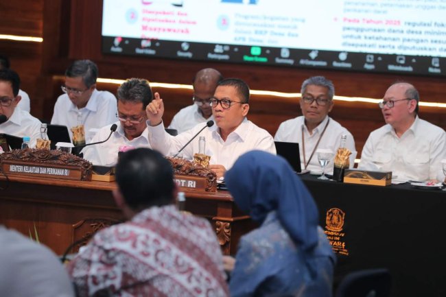 Mendes Yandri Alokasikan Rp 16 Triliun dari Dana Desa untuk Swasembada Pangan 