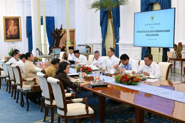 Rapat Terbatas Dengan Presiden Prabowo, Menteri Transmigrasi Paparkan Lima Program Unggulan