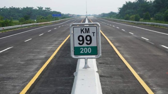 Jelang Idul Fitri 2025, Hutama Marga Waskita Lakukan Pemeliharaan Jalan Tol Kutepat