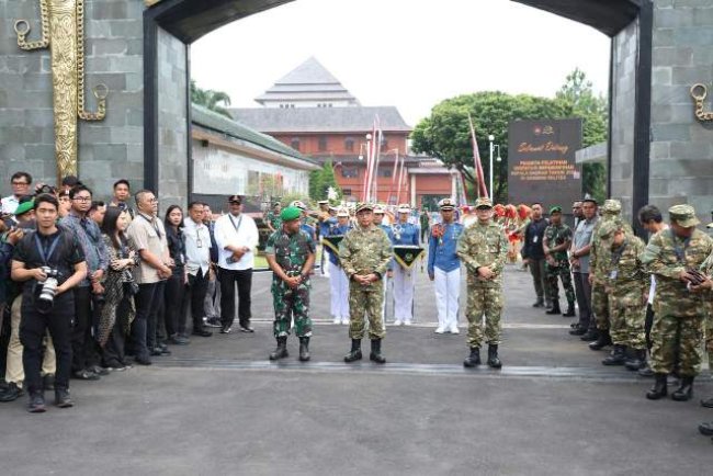 Meski Kurang Fit, 19 Kepala Daerah Semangat Ikuti Retreat Pembekalan di Magelang