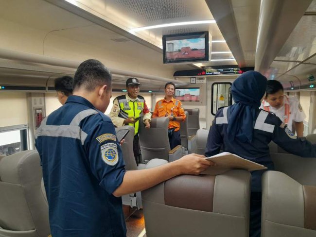 KAI Daop 1 Jakarta Lakukan Rampcheck  Sarana Hingga Fasilitas Stasiun Menjelang Angkutan Lebaran