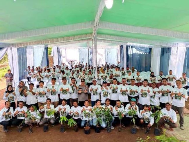 “ELOC BESTARI: Hutan Lestari, Masyarakat Sejahtera” Inovasi Sosial yang Membawa PGE Area Ulubelu Raih PROPER Emas