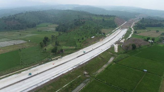 Progres Pembangunan Tol Probowangi Paket 3 Capai 74,9%, WIKA Tingkatkan Efisiensi Logistik dan Konektivitas Nasional
