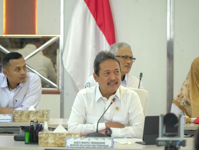 Menteri Trenggono Raih Maritime Leadership Excellence in Food Security Award