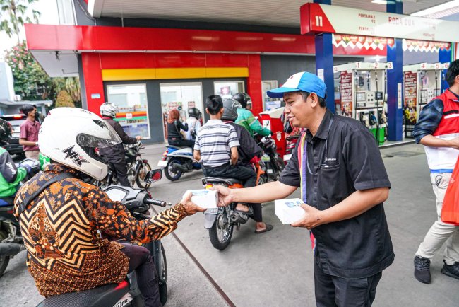 Pertamina Tebar Berkah Ramadan: Berkah Mengaji dan Takjil Gratis di SPBU  