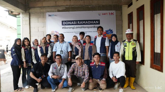 Hutama Karya Group Berbagi Kebahagiaan Ramadan dengan 1.885 Barang Layak Pakai