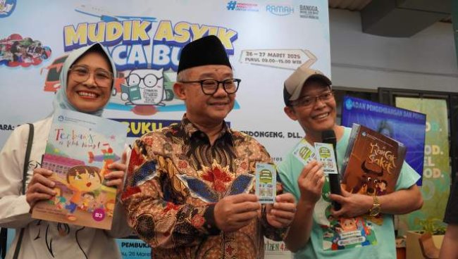 Antusiasme Pemudik Merasakan Pengalaman Baru, Mudik Ditemani Buku Bacaan Bermutu