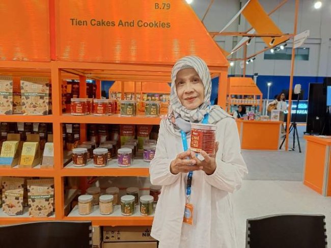 Pemberdayaan BRI Berhasil Buat Pengusaha Kue Ini Semakin Berkembang