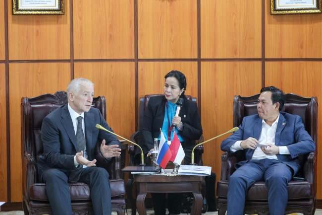 Terima Kunjungan Gubernur Provinsi Tomsk Rusia, Sultan Bahas Kerjasama di Bidang Riset hingga Sister City
